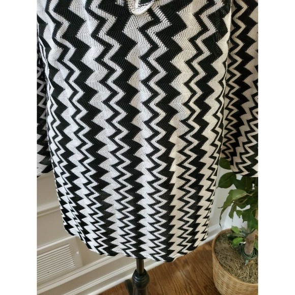 Venezia Women BlacK/White Cotton & Polyester Long Sleeve V-Neck Top Shirt - Picture 3 of 11